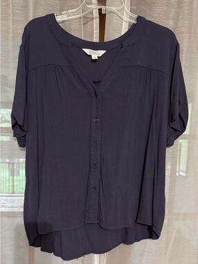 Market & Spruce Navy Button-Front Short Sleeve Blouse
